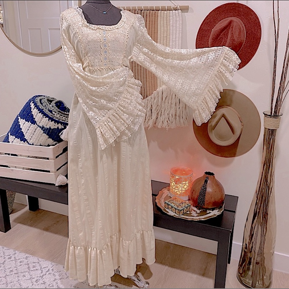 Vintage Gunne Sax dress from Tezza Barton